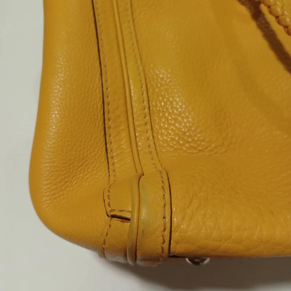 Gucci Bella Medium Tote Bag - Picture 11 of 14